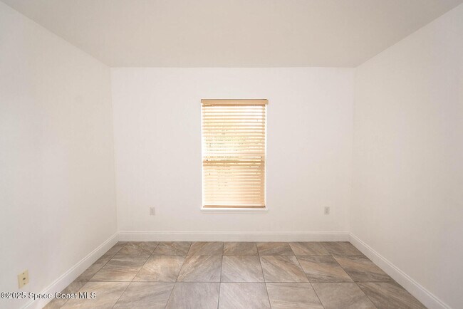 Building Photo - 5081 Spinet Dr