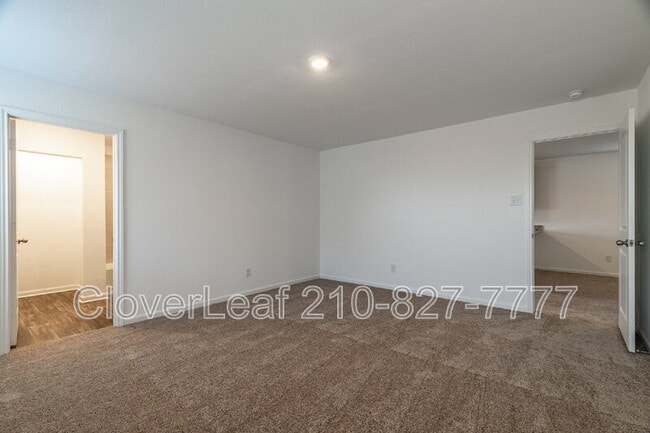 Building Photo - 3870 Trail de Paris