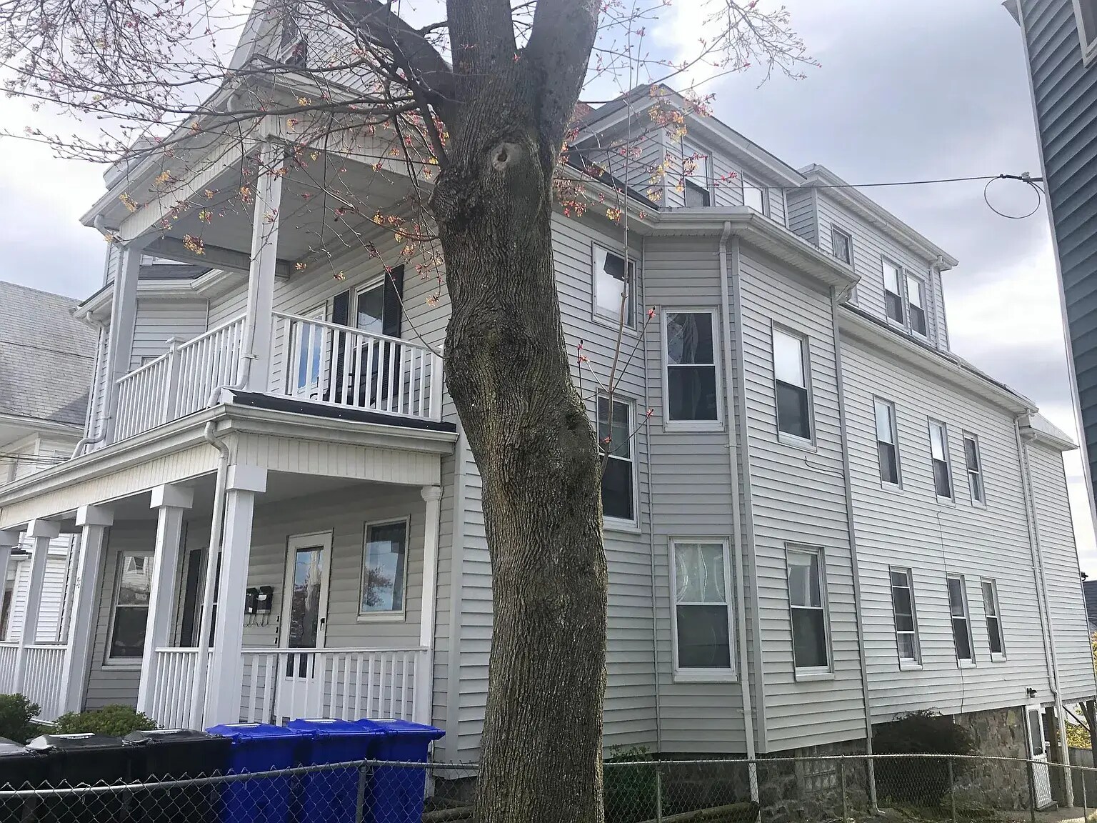 Building Photo - 52 Crescent Ave