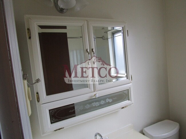 Building Photo - Darling 3 bedroom Springfield Home