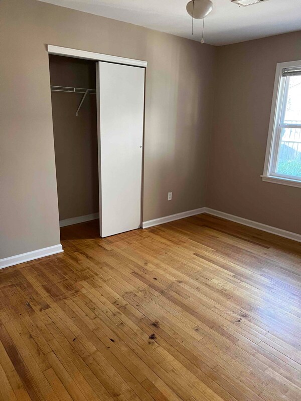 Building Photo - 1265 Broadmoor St