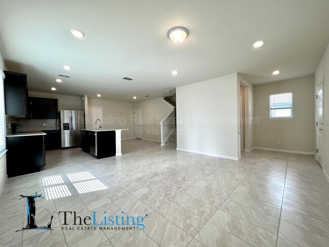 Building Photo - 2024 Cross Prairie Pkwy