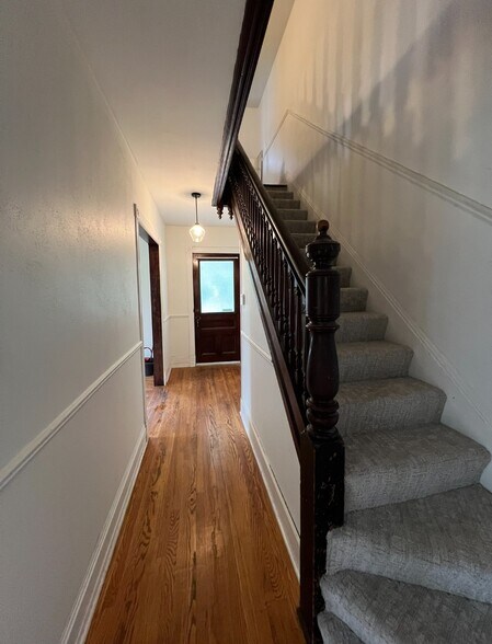 brand new carpeted stairway to 2nd floor bedrooms - 14 Liberty St