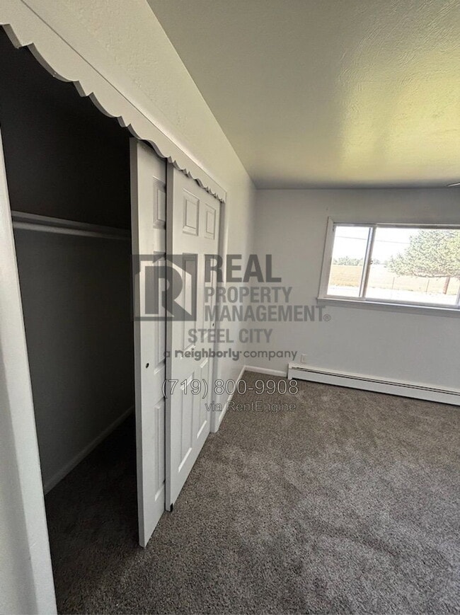 Building Photo - 25618 Everett Rd