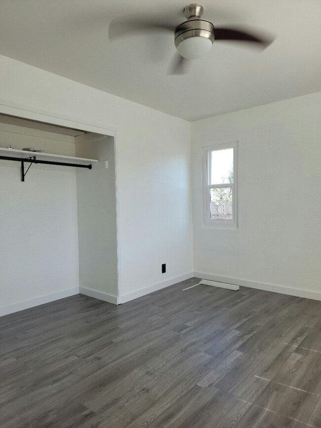 Building Photo - Renovated 2bd/1bth Single Family Home in R...