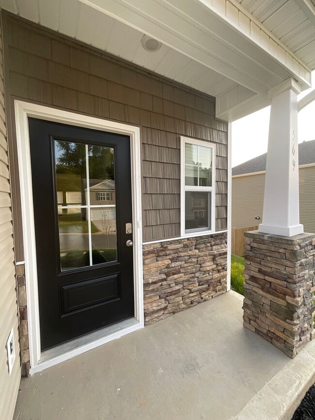 Building Photo - Nice 3 bedroom/2 bath - East Morristown