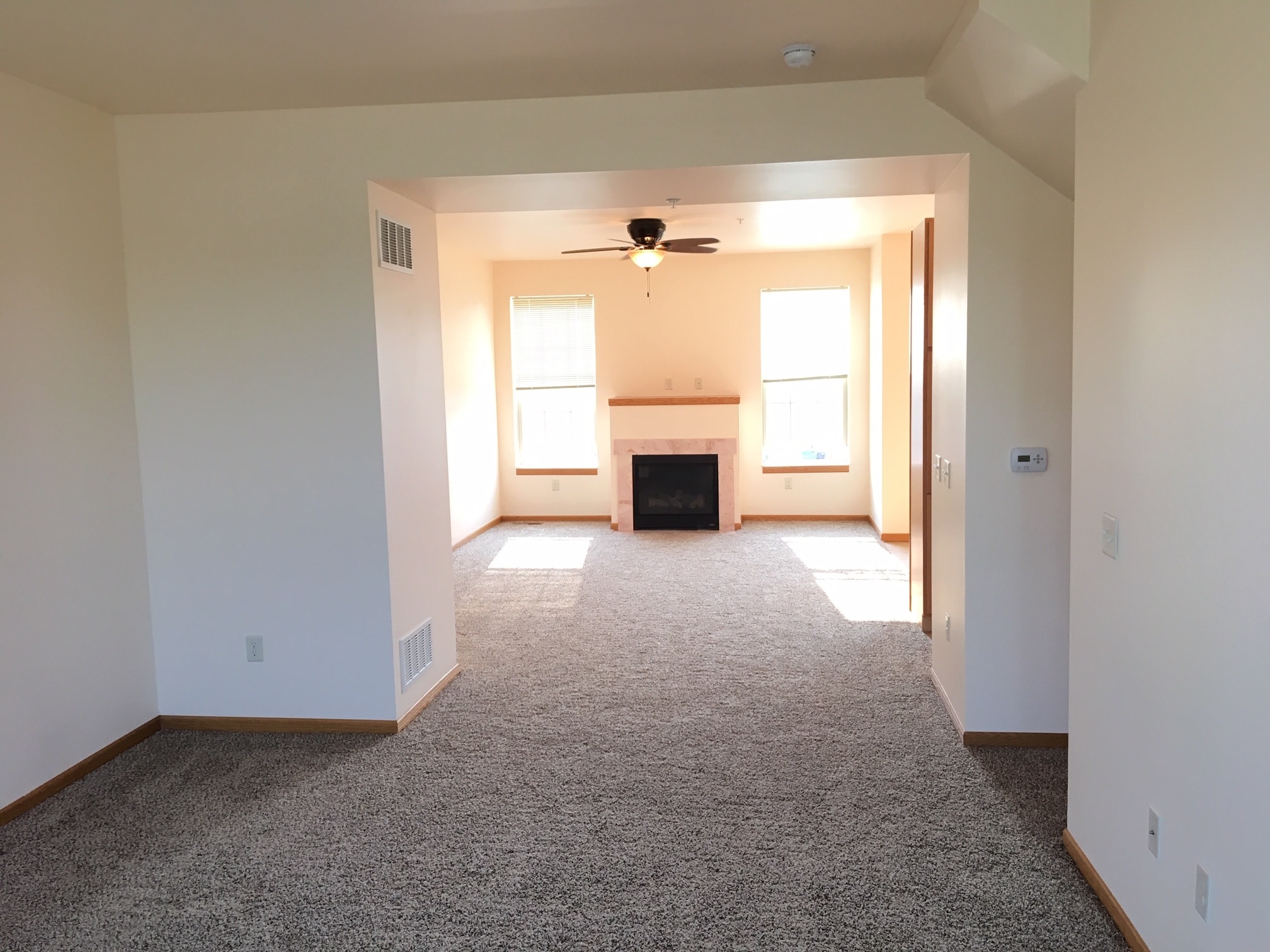 Building Photo - 241 N Alpine Pky