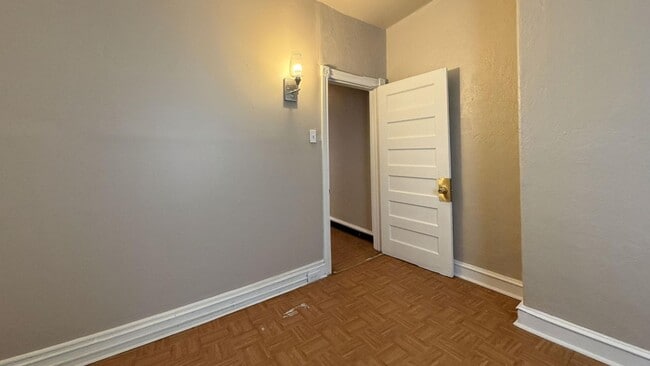 Building Photo - 1456 N 56th St