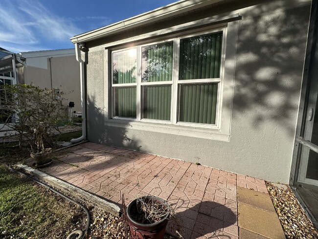 Building Photo - "Charming 4-Bed Oasis with Granite Touches...