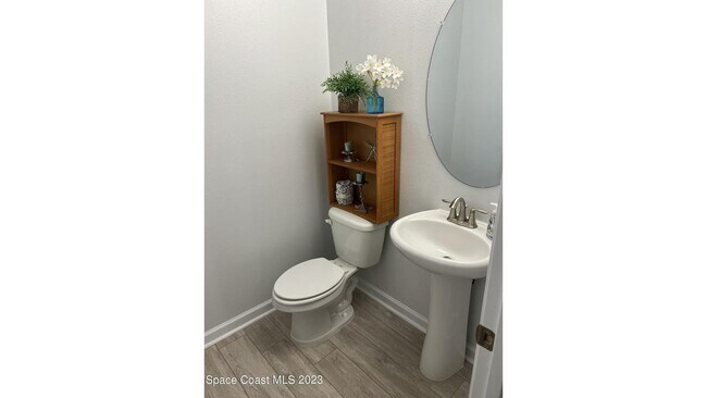 Building Photo - 754 Carlsbad Dr