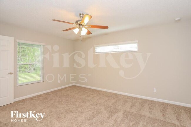 Building Photo - 1573 SW Bermel Ave