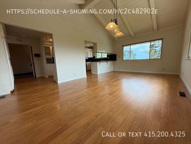 Building Photo - 740 Woodcrest Ln