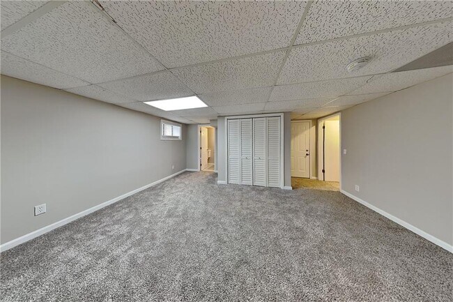 Building Photo - 647 Sunshine Trce NW