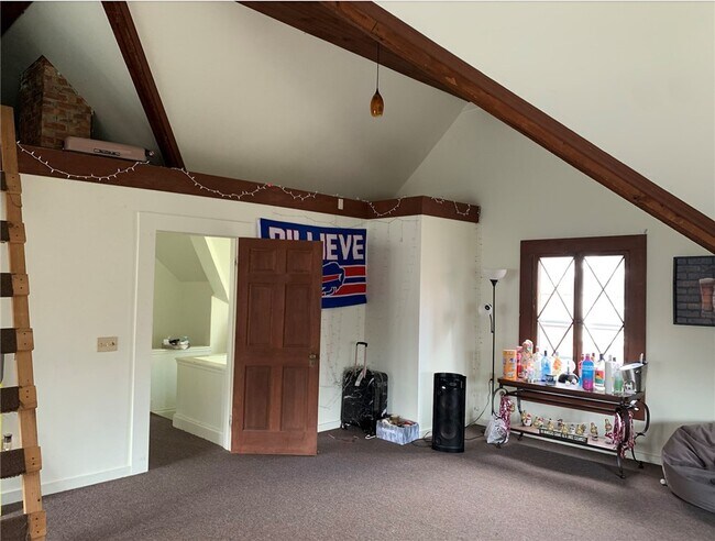 Building Photo - 57 Calumet St