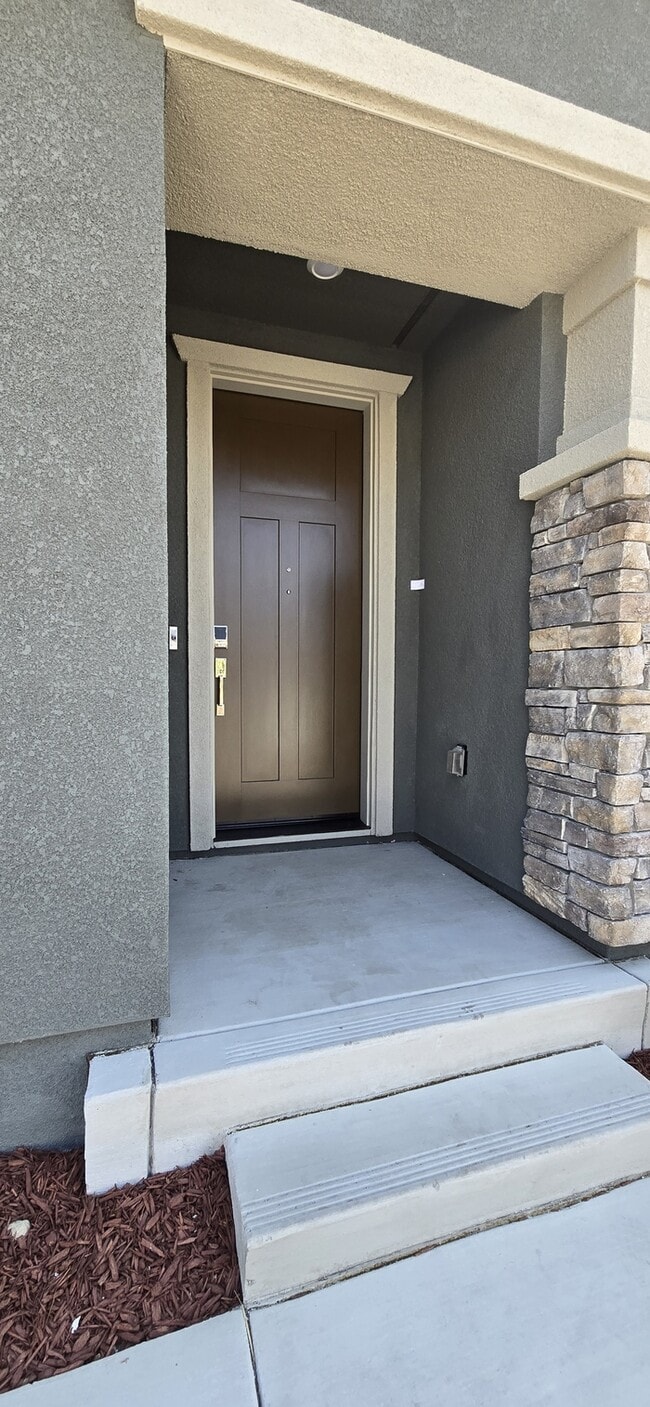 Building Photo - Brand New 2025 Solar-Powered 4 Bed, 3 Bath...
