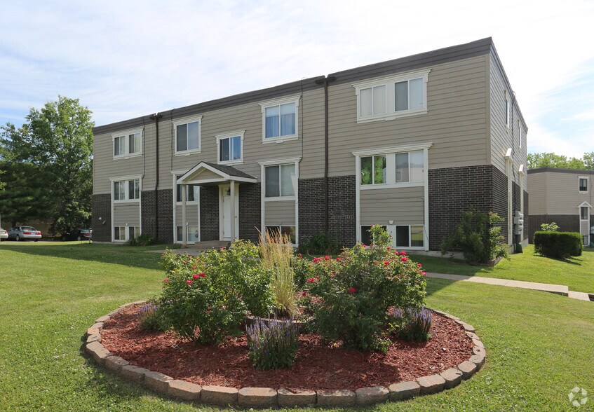 Crossroads Village 307 S Forrest Ave Liberty MO 64068 Apartment Finder