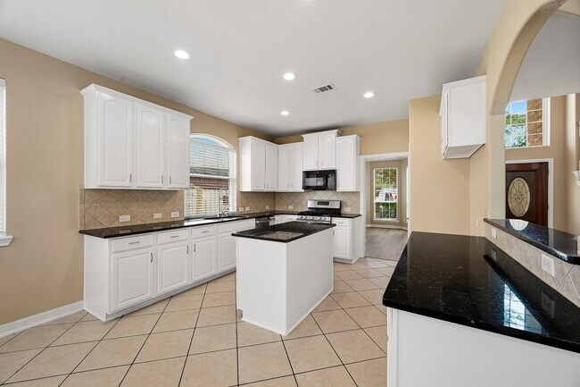 Building Photo - 4106 Applecreek Bend Dr