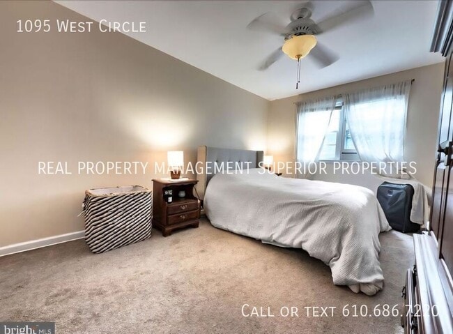 Building Photo - 1095 West Cir