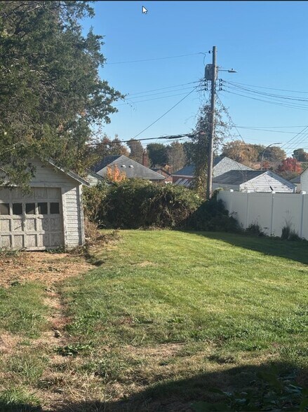 Building Photo - 8506 Drury Ln