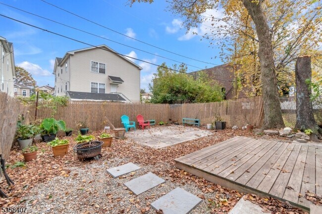 Building Photo - 66 N 15th St