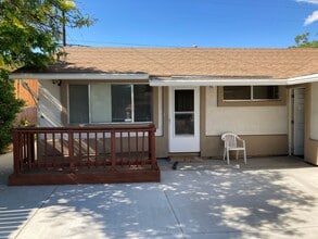 Building Photo - **READY FOR MOVE IN** 3 Bedroom/2 Bath Single Story Home