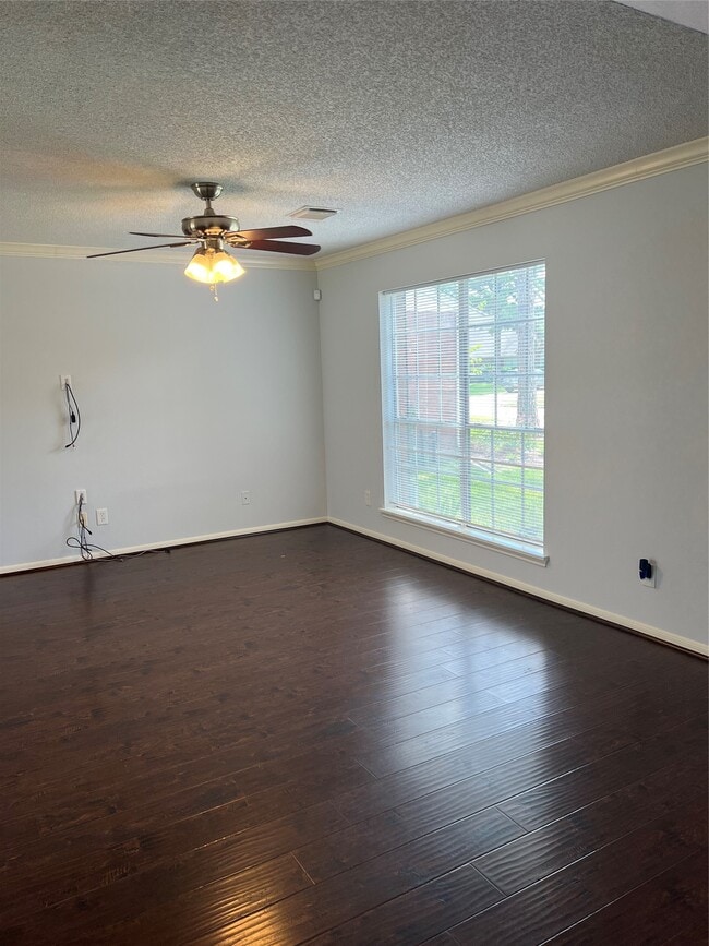 Building Photo - 10018 Storm Meadow Dr