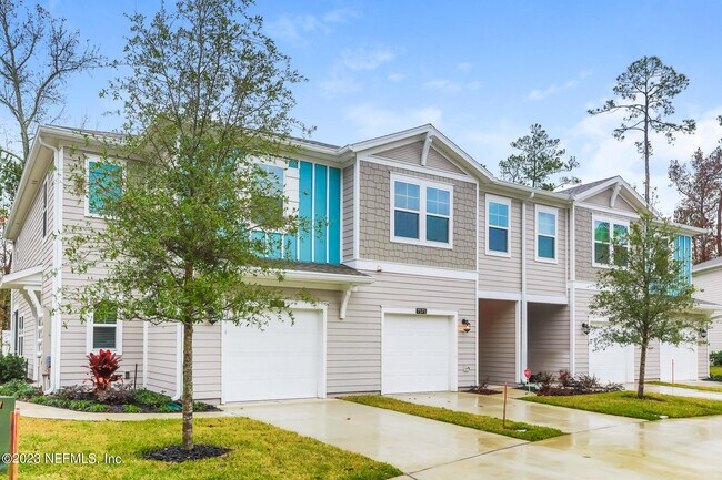 Building Photo - 7369 Palm Hills Dr