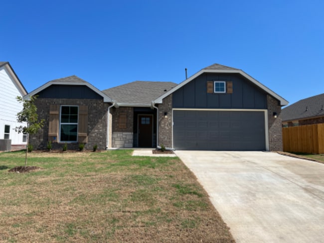 Building Photo - 13923 S Quincy St