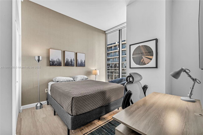 Building Photo - 45 SW 9th St