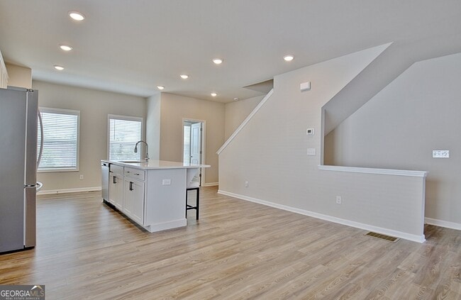 Building Photo - 38 Cobalt Ln