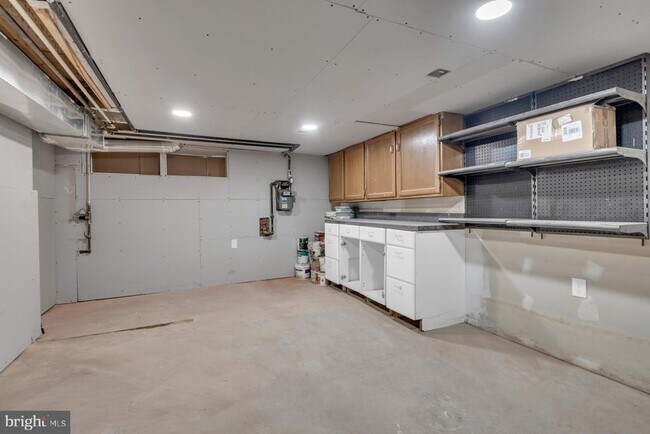 Building Photo - 1007 E Preston St