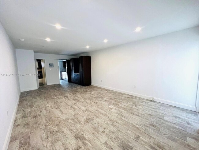 Building Photo - 644 Meridian Ave