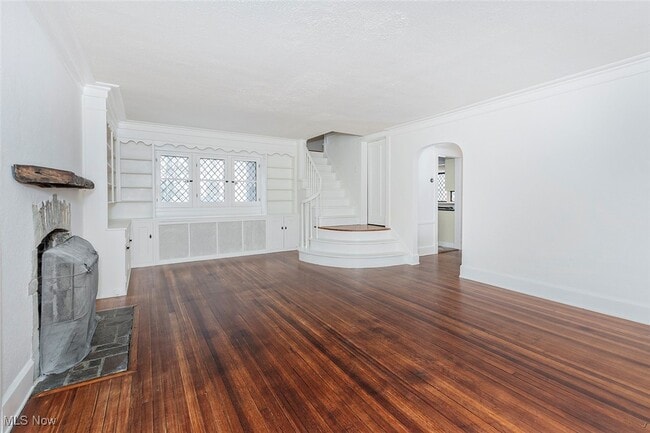 Building Photo - 7020 S Woodland Rd