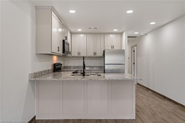 Building Photo - 10415 Preston Ct