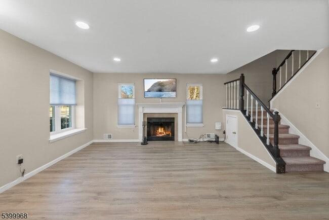 Building Photo - 1 Almond Dr