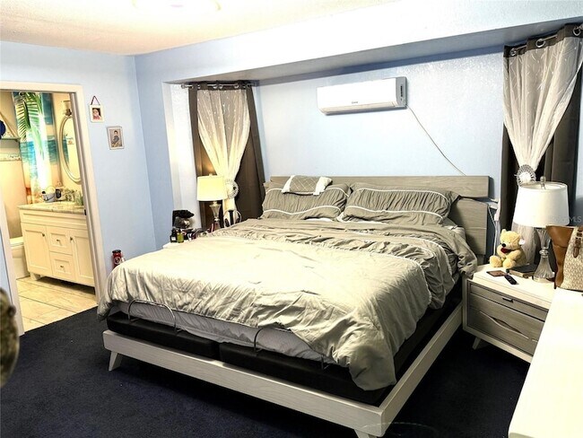 Building Photo - 2122 Winningway St