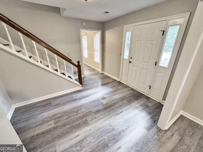 Building Photo - 4051 Coyte Dr
