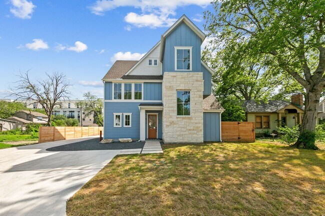 Building Photo - 917 E 37th St