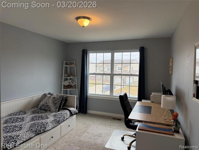 Building Photo - 58206 Sunflower Cir N