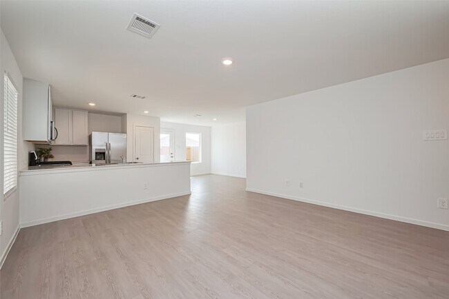 Building Photo - 16464 Blossom Grv Dr