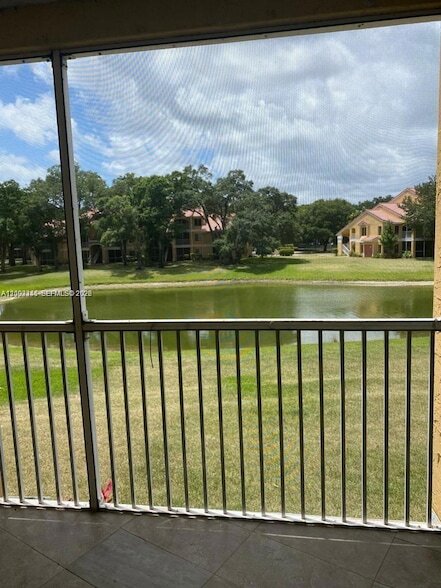 Building Photo - 2371 NW 33rd St