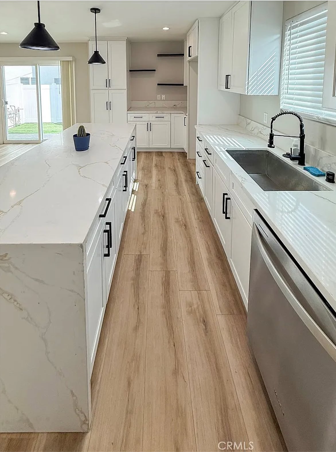 Building Photo - 10430 Densmore Ave