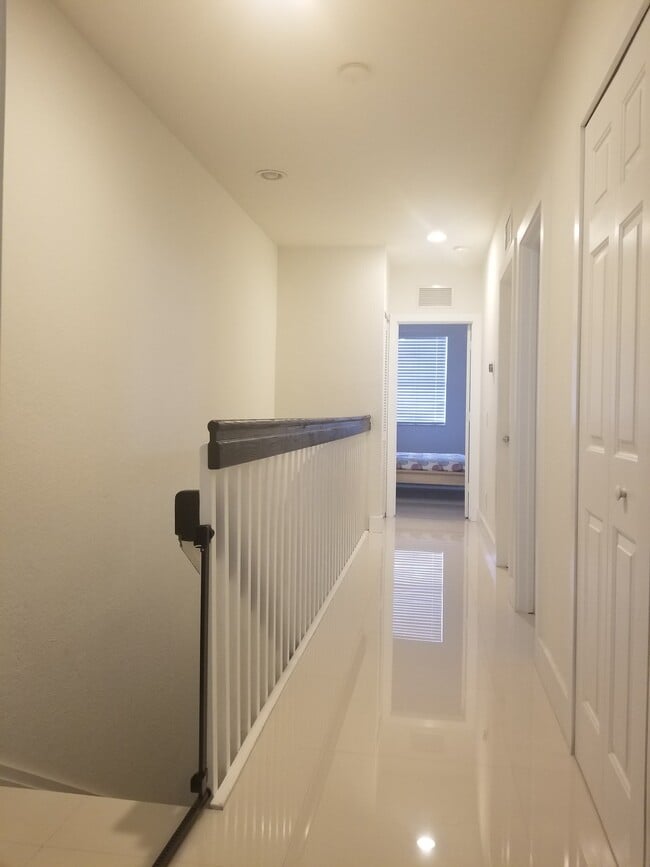 Building Photo - 15761 SW 42nd St