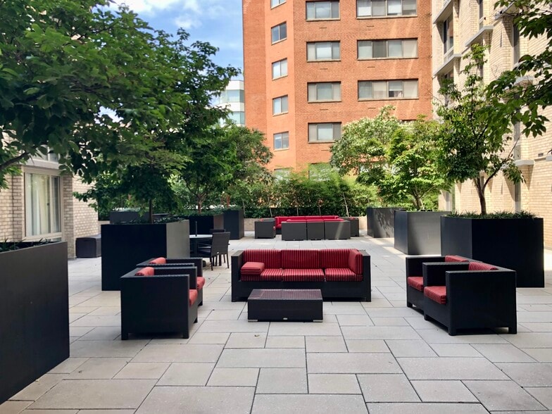 Terrace Lounge - 950 25th St NW