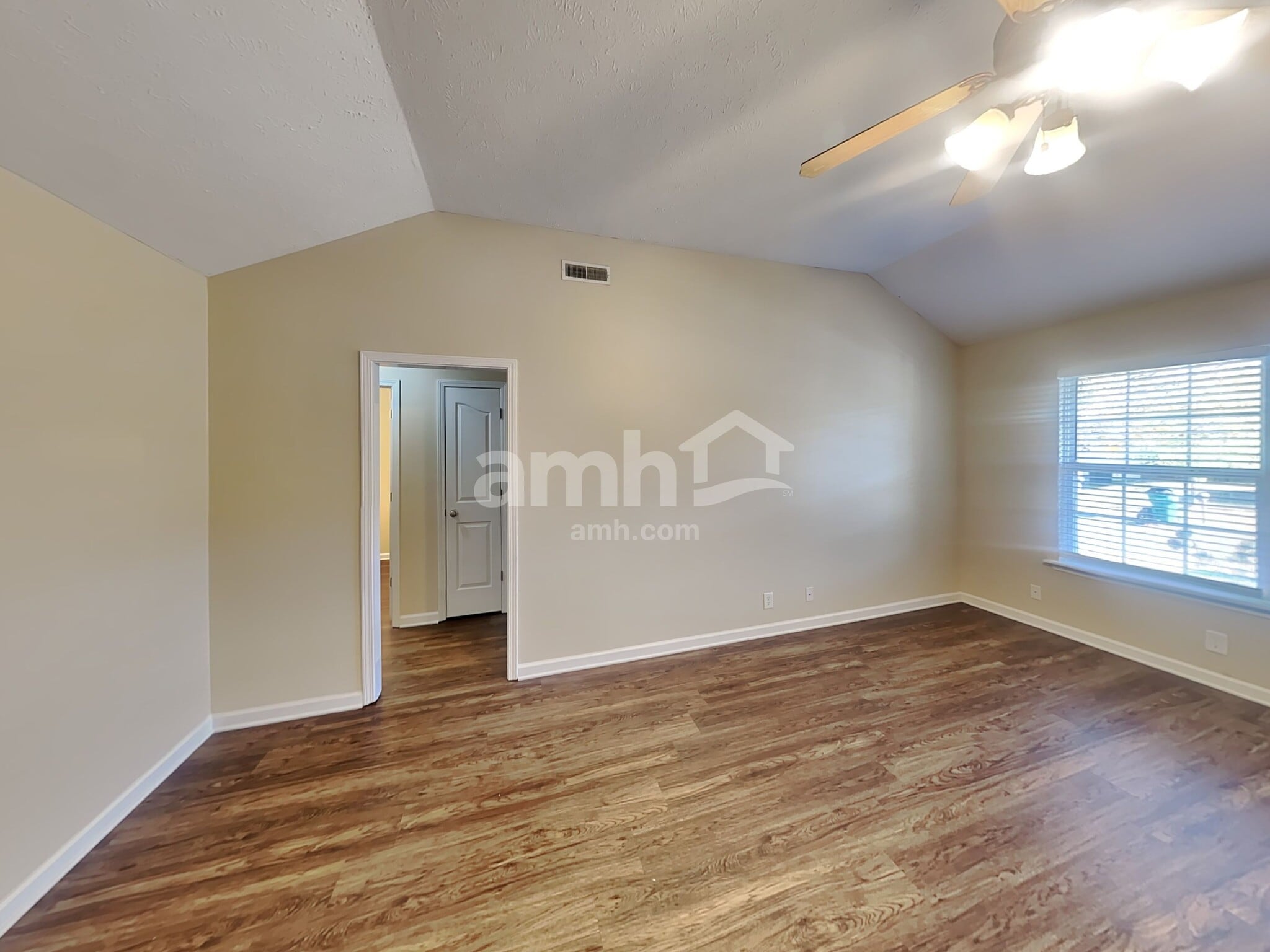 Building Photo - 1228 Shannon Ln