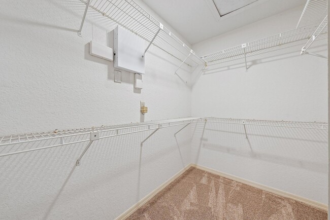 Building Photo - 18 Glencairn Rd