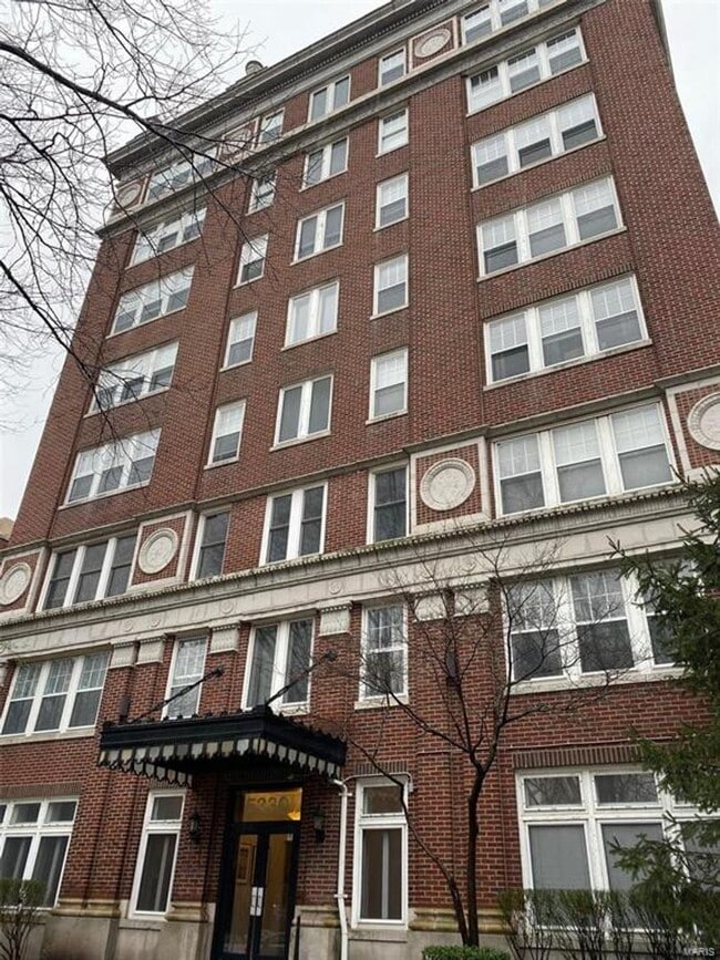 Building Photo - 5330 Pershing Ave