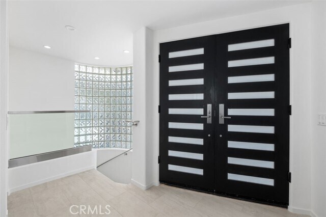 Building Photo - 31868 Circle Dr