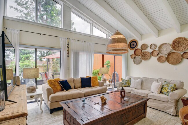 Building Photo - 1348 The 12th