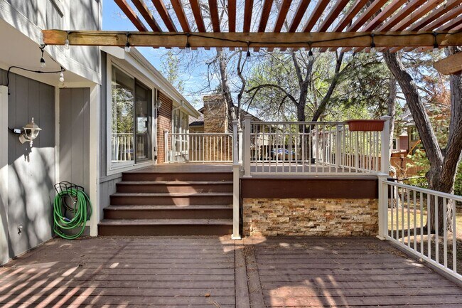 Building Photo - Outstanding Heritage Greens residence that features a spacious and airy layout that blends tradit...